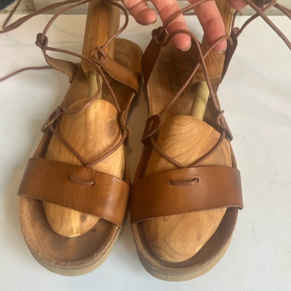 Yokono Brown Leather Women's Sandals Made in Spain Size 7.5 Rubber Sole - Picture 4 of 13